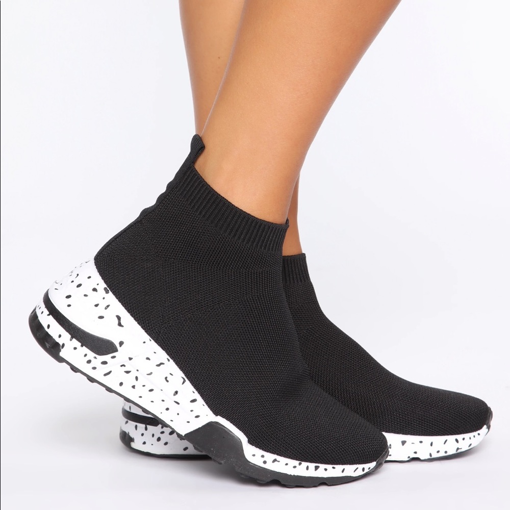 ⚫️ Fashion Nova “Spot Me Out” Sneaker